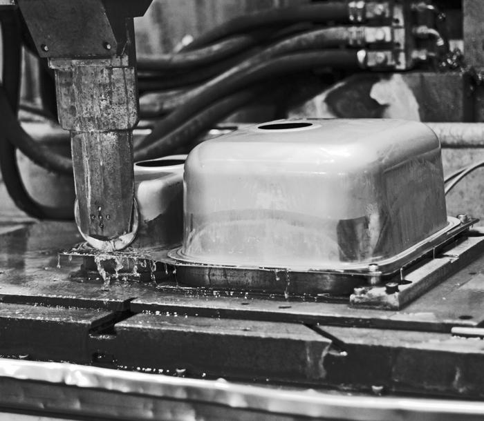 LEISURE SINKS FACTORY IMAGE